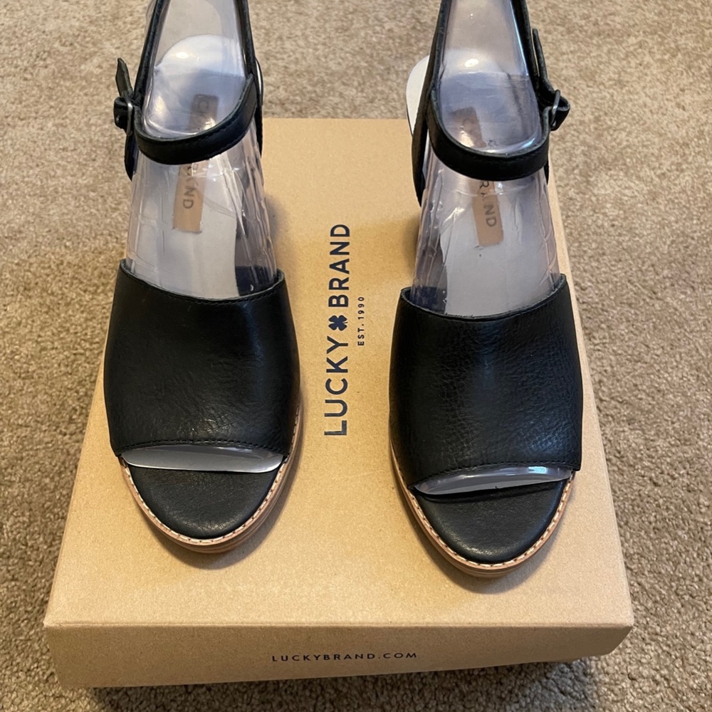 Lucky Brand Shoe